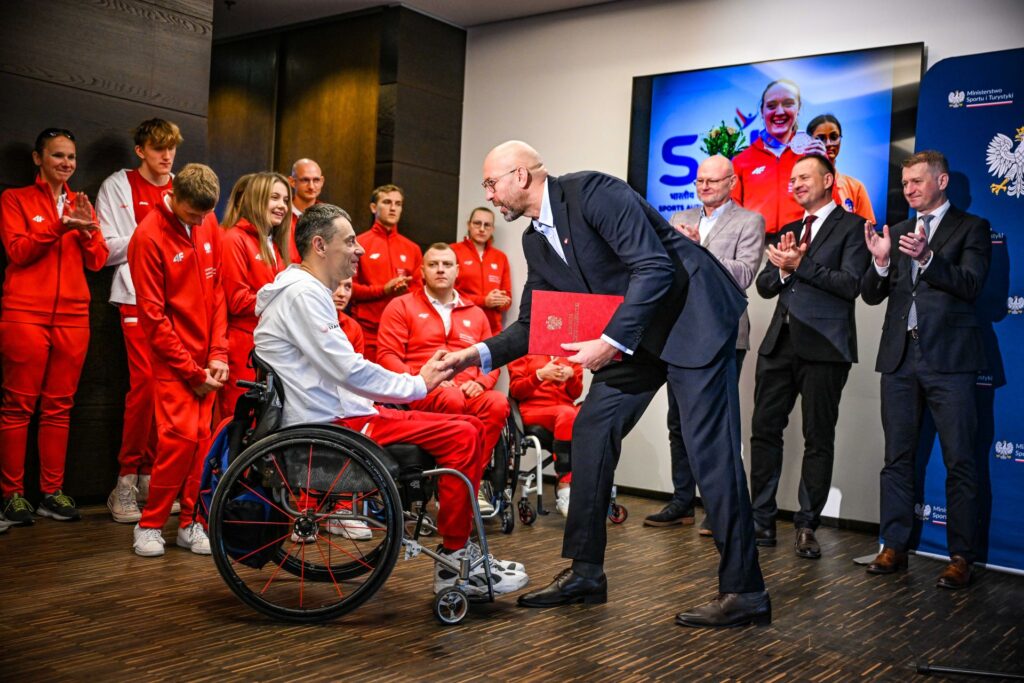 Spotkanie Medalistow Z Ministrem Sportu Na Pge Narodowym 4 Fot Bartlomiej Zborowski Pkpar